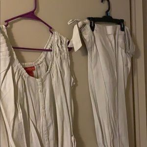 Blouses and pants set